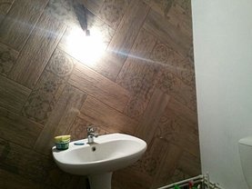Vânzare spaţiu comercial