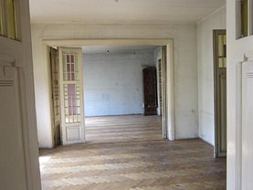 Apartament de vânzare 4 camere, în Bucureşti, zona Cişmigiu