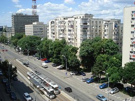 Apartament de vânzare 4 camere, în Bucureşti, zona Berceni