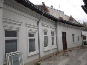 Apartament de închiriat 3 camere, în Bucureşti, zona Dacia