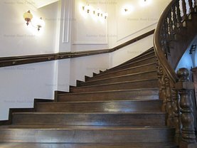 Casa de vânzare sau de închiriat 13 camere, în Bucuresti, zona Domenii