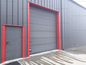 Închiriere spaţiu industrial