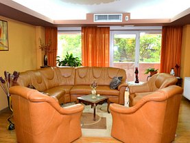 Apartament de vânzare 4 camere, în Bucureşti, zona Romană