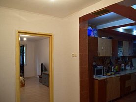 Apartament de vânzare 4 camere, în Bucuresti, zona Crangasi