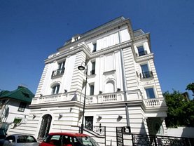 Casa de închiriat 13 camere, în Bucuresti, zona Capitale