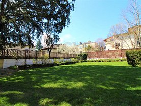 Casa de închiriat 14 camere, în Bucureşti, zona Casin