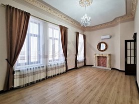 Casa 12 camere în Bucuresti, Universitate