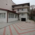 Casa de vânzare sau de închiriat 12 camere, în Bucureşti, zona 1 Mai
