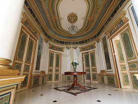 Casa de vânzare sau de închiriat 15 camere, în Bucureşti, zona Dacia