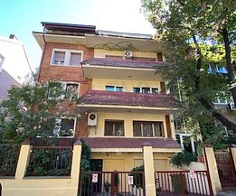 Casa de vânzare 11 camere, în Bucureşti, zona Primăverii