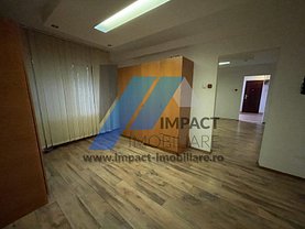 Apartament de vânzare 3 camere, în Craiova, zona Calea Bucuresti