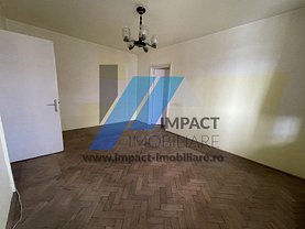 Apartament de vânzare 3 camere, în Craiova, zona Calea Bucuresti