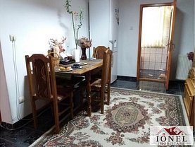 Apartament de vânzare 3 camere, în Alba Iulia, zona Ampoi 3