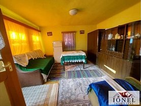 Casa de vânzare 4 camere, în Berghin