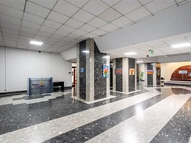 Închiriere spaţiu comercial