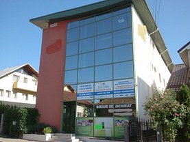 Casa de închiriat 20 camere, în Ramnicu Valcea, zona Cartierul Nord