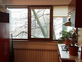 Apartament de închiriat 3 camere, în Galati, zona Faleza