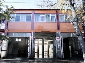Vânzare spaţiu comercial