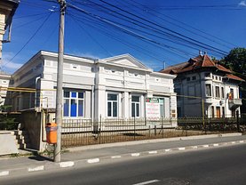 Închiriere birou