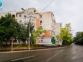 Vânzare spaţiu comercial
