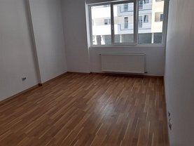Apartament de vânzare 3 camere, în Bucureşti, zona Apărătorii Patriei