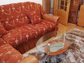 Apartament de vânzare 3 camere, în Piatra-Neamt, zona Darmanesti