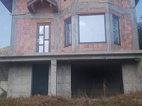 Casa de vânzare 4 camere, în Alexandru cel Bun