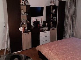 Apartament de vanzare 2 camere, în Piatra-Neamt, zona Precista