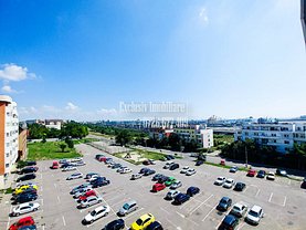 Apartament de vânzare 4 camere, în Constanţa, zona Poarta 6