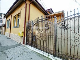 Casa de închiriat 4 camere, în Constanta, zona Central