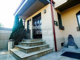 Casa de închiriat 9 camere, în Constanţa, zona Inel I
