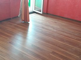 Apartament de vânzare 4 camere, în Bucureşti, zona Drumul Taberei