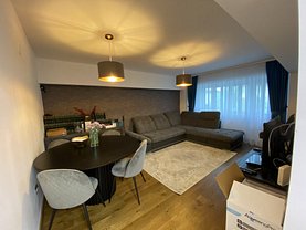 Apartament de vânzare 3 camere, în Focşani, zona Central