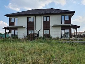 Casa de vânzare 4 camere, în Dumbrăviţa, zona Central