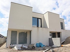 Casa de vânzare 5 camere, în Dumbrăviţa, zona Central
