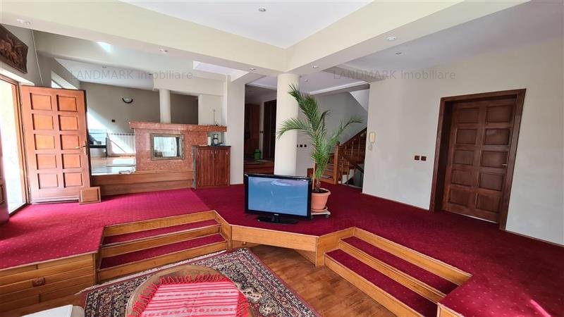 Vila mobilata si utilata, 3 dormitoare, 3 bai, garaj, Zona Cetatii