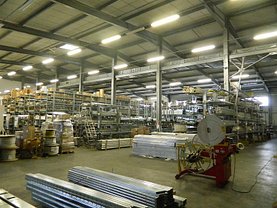 Vânzare spaţiu industrial