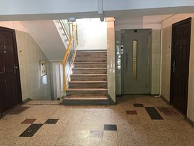 Apartament de vânzare 3 camere, în Bucuresti, zona Baba Novac