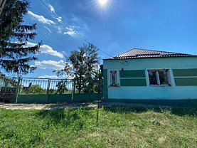 Casa de vânzare 4 camere, în Carani