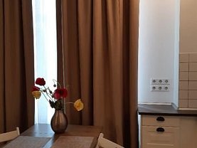 Apartament de închiriat 3 camere, în Bucuresti, zona Universitate