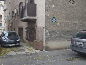 Închiriere garaj