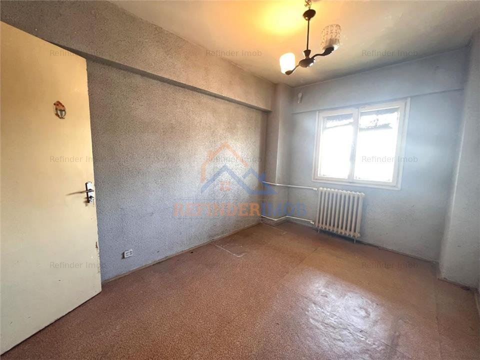 Vanzare Apartament 3 camere 2 bai, Drumul Taberei - Metrou Valea Ialomitei