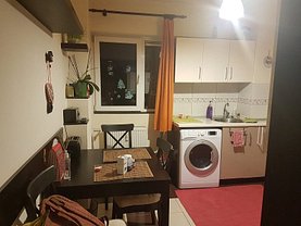 Apartament de vânzare 4 camere, în Bucureşti, zona Rahova