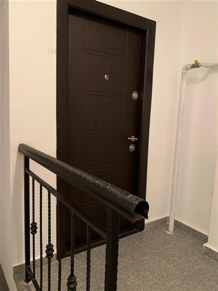 Apartment 2 camere mansarda cu loc parcare Damaroaia Jiului