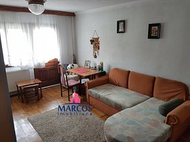 Apartament de vânzare 4 camere în Resita, Lunca