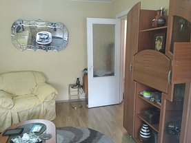 Apartament de vânzare 3 camere, în Constanta, zona Balada