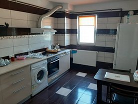 Apartament de închiriat 3 camere, în Constanta, zona Faleza Nord