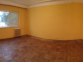 Apartament de vânzare 4 camere, în Constanta, zona Poarta 6