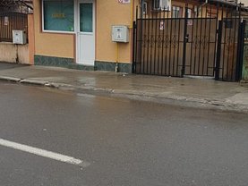 Casa de vânzare 4 camere, în Constanţa, zona Trocadero