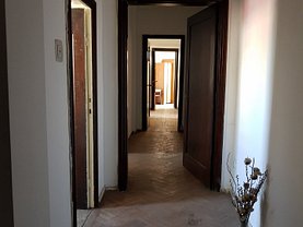Apartament de vânzare 3 camere, în Bucuresti, zona Centrul Istoric
